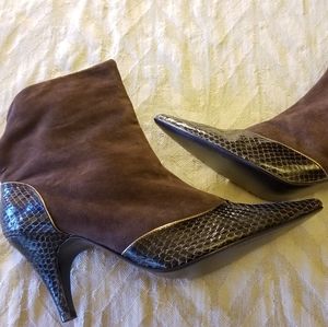 BCBG MAXAZRIA PLUM PURPLE GOLD SNAKE SUEDE BOOTIES